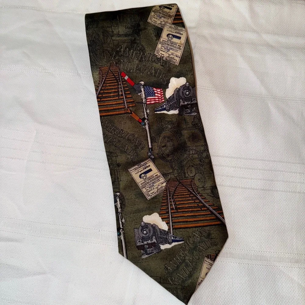 Americana For‎ Dillards Silk Tie American Railroads Train Motif Necktie novelty